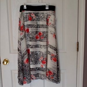 STUNNING FLORAL LG LOLA SKIRT - WHITE, BLACK & RED